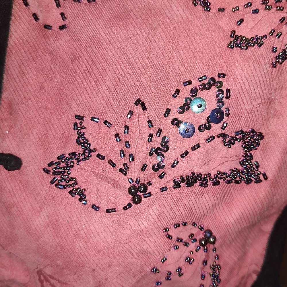 Vintage Dusty Rose Beaded Suede Leather Vest With Oriental Style Buttons - Picture 3 of 5